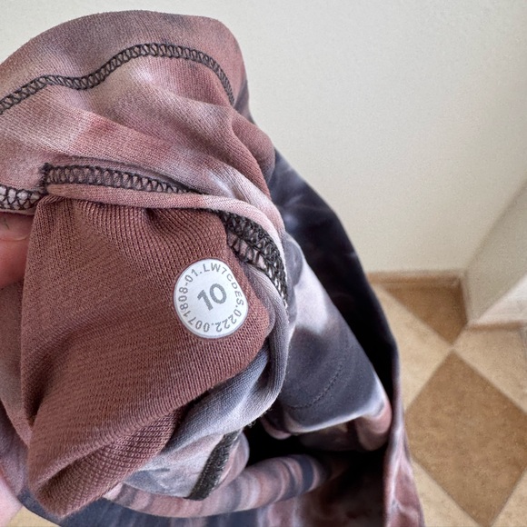 lululemon Align High Rise Short 8” - Picture 3 of 3